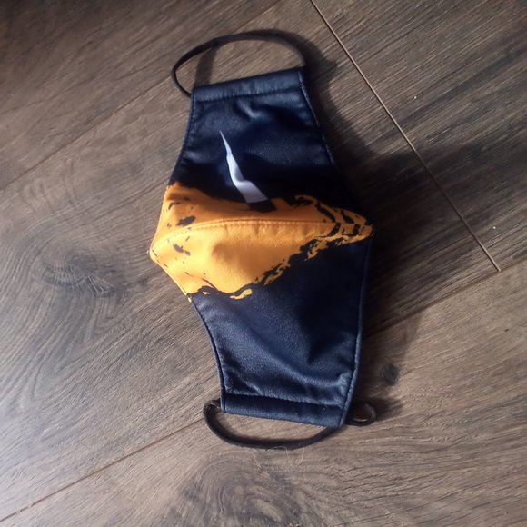 Nike Other - NWOT Unisex Nike face mask